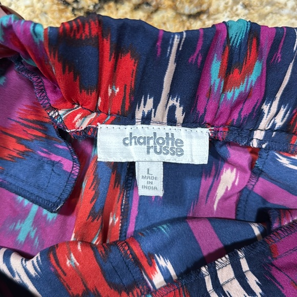 pants ruched at the ankles with pockets, elastic on the back of the waistband. - Picture 3 of 8